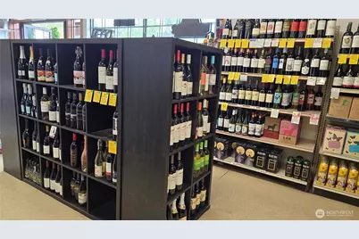 10320 NE Valley Road, Bainbridge Island, WA 98110 - Photo 5