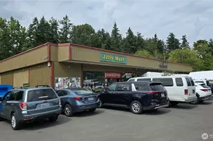 10320 NE Valley Rd, Bainbridge Island, WA 98110 - Photo 1