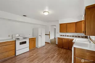 5861 Malloy Ave, Ferndale, WA 98248 - Photo 5