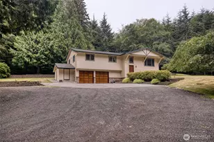 1417 Stanford Dr, Cosmopolis, WA 98537 - Photo 1