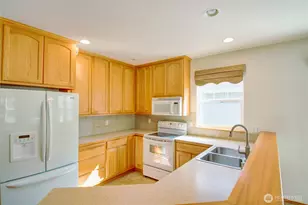 800 Farmington Dr, Burlington, WA 98233 - Photo 11