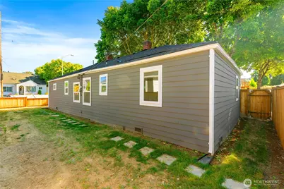 1310 N 3rd Street, Renton, WA 98057 - Photo 15