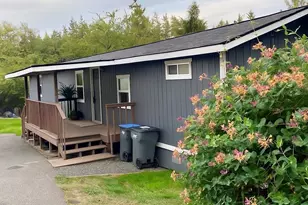 175 NE Camelot Dr, Bremerton, WA 98311 - Photo 1