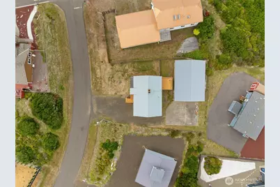 496 Winlock Street, Ocean Shores, WA 98569 - Photo 3