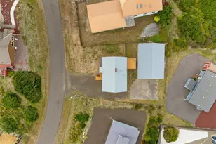 496 Winlock St, Ocean Shores, WA 98569 - Photo 3