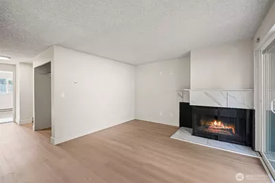 210 SW Clark Street #A202, Issaquah, WA 98027 - Photo 3