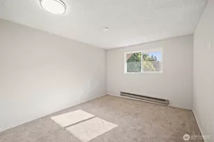 210 SW Clark St, Issaquah, WA 98027 - Photo 17