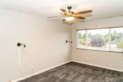 2005 Tibbetts #305, Longview, WA 98632 - Photo 11