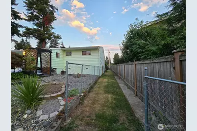 15404 Meadow Road, Lynnwood, WA 98087 - Photo 9