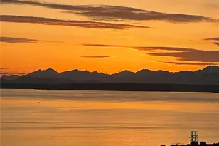 2125 1st Ave, Seattle, WA 98121 - Photo 35