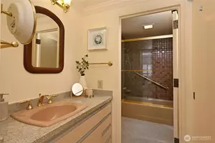 1301 Spring St, Seattle, WA 98104 - Photo 15