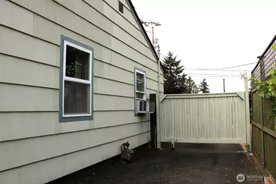 6439 S Clement Avenue, Tacoma, WA 98409 - Photo 3