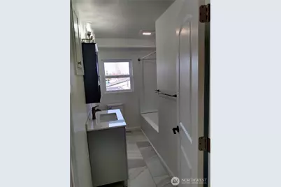 703 E 10th Street, Port Angeles, WA 98362 - Photo 25