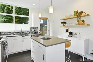 1159 NE 55th St, Seattle, WA 98105 - Photo 3