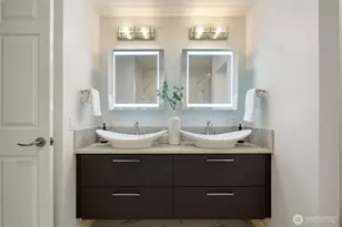 10047 Main St, Bellevue, WA 98004 - Photo 29