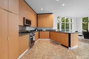 303 E Pike St, Seattle, WA 98122 - Photo 15