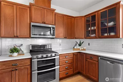 9056 Eleanor Drive SE, Tumwater, WA 98501 - Photo 15