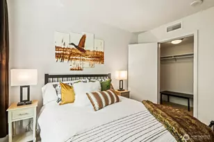 588 Bell St, Seattle, WA 98121 - Photo 21