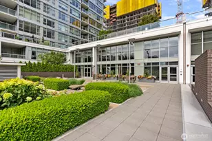 588 Bell St, Seattle, WA 98121 - Photo 25