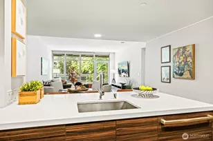 588 Bell St, Seattle, WA 98121 - Photo 11