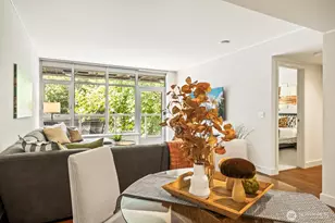 588 Bell St, Seattle, WA 98121 - Photo 13