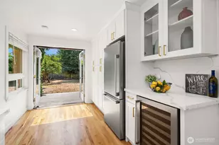 1309 N 80th St, Seattle, WA 98103 - Photo 13