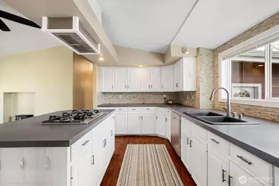 4241 Rural Avenue, Bellingham, WA 98226 - Photo 9