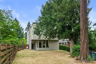 2325 N 122nd St, Seattle, WA 98133 - Photo 3