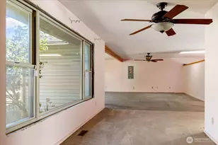 1085 Harrison St, Oak Harbor, WA 98277 - Photo 5