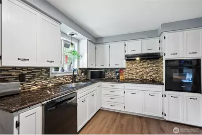 11001 26th Avenue E, Tacoma, WA 98445 - Photo 9