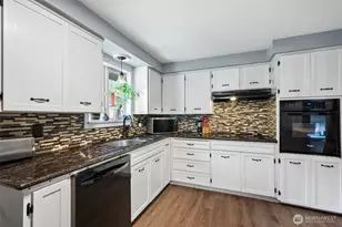 11001 26th Ave E, Tacoma, WA 98445 - Photo 9