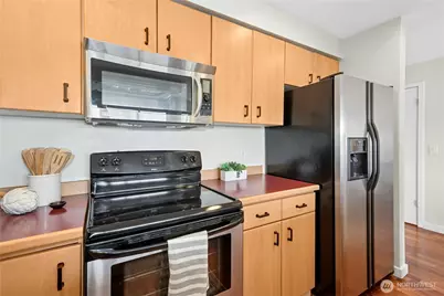 701 Galer Street #808, Seattle, WA 98109 - Photo 11