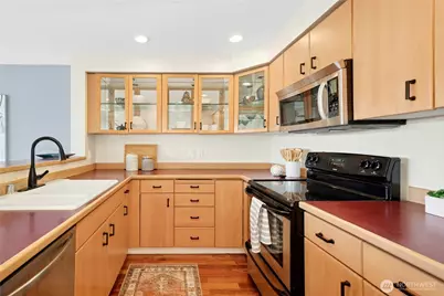 701 Galer Street #808, Seattle, WA 98109 - Photo 9