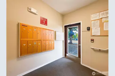 12050 15th Avenue NE #301, Seattle, WA 98125 - Photo 21