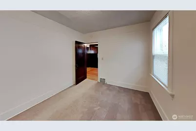 914 N 40th Street, Seattle, WA 98103 - Photo 9