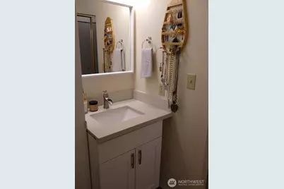 13717 Linden Avenue N #208, Seattle, WA 98133 - Photo 9