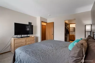 651 SE Bayshore Drive #B304, Oak Harbor, WA 98277 - Photo 5