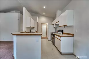 7064 Engine Ln NE, Bremerton, WA 98311 - Photo 9