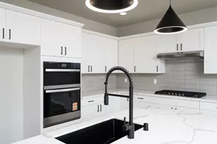 7582 64th Ave NE, Marysville, WA 98270 - Photo 5