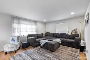 718 160th St S, Spanaway, WA 98387 - Photo 9