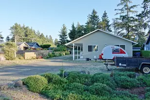 281 Cakesosta St SE, Ocean Shores, WA 98569 - Photo 3