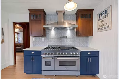 4202 L Place, Seaview, WA 98641 - Photo 7