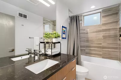 1823 26th Avenue #B, Seattle, WA 98122 - Photo 13