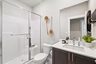 11415 SE 84th St, Newcastle, WA 98056 - Photo 3