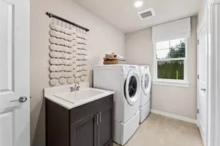 11415 SE 84th St, Newcastle, WA 98056 - Photo 19