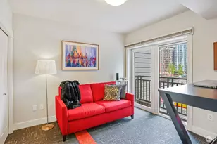 699 John St, Seattle, WA 98109 - Photo 19