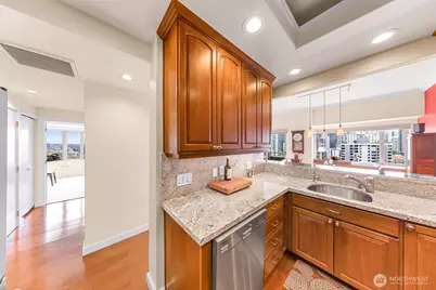 2821 2nd Avenue #1504, Seattle, WA 98121 - Photo 11