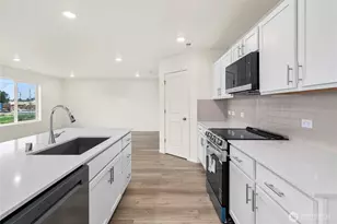 1379 Salzer Crk Dr, Centralia, WA 98531 - Photo 13