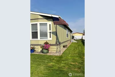 2240 W Broadway Avenue #204, Moses Lake, WA 98837 - Photo 3