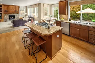 27519 SE 28th Pl, Sammamish, WA 98075 - Photo 13